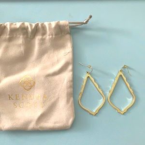 Kendra Scott drop earrings